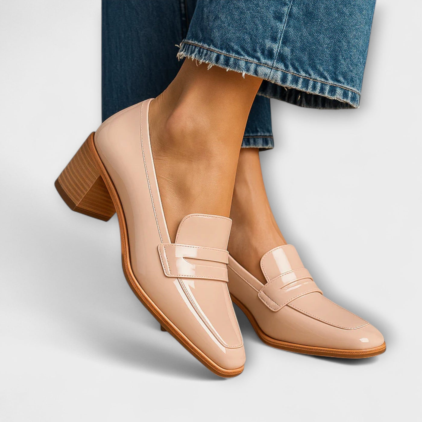Błyszczące loafersy