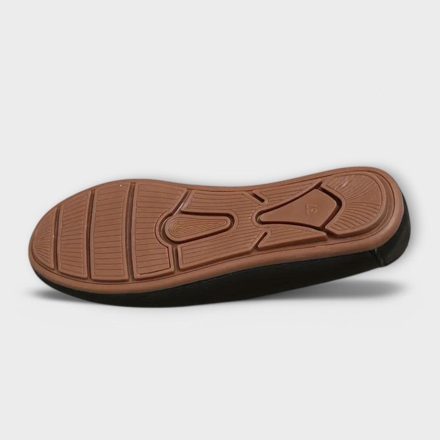 Beżowe damskie loafers z ozdobnym detalem – elegancja i komfort na co dzień