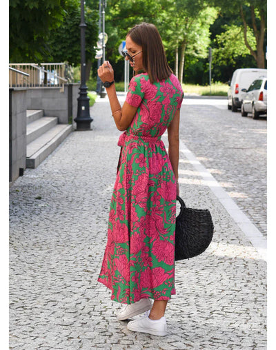 Sukienka Kasia – kolor, wygoda i ponadczasowy letni styl