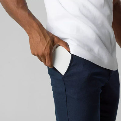 Męskie spodnie chino – elegancja i wygoda w codziennym wydaniu
