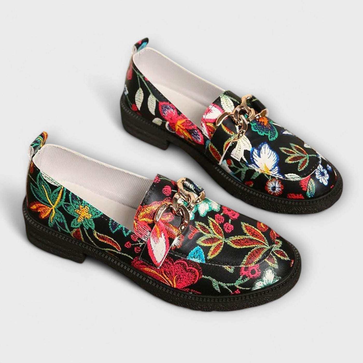 Wielokolorowe loafersy we wzór kwiatowy