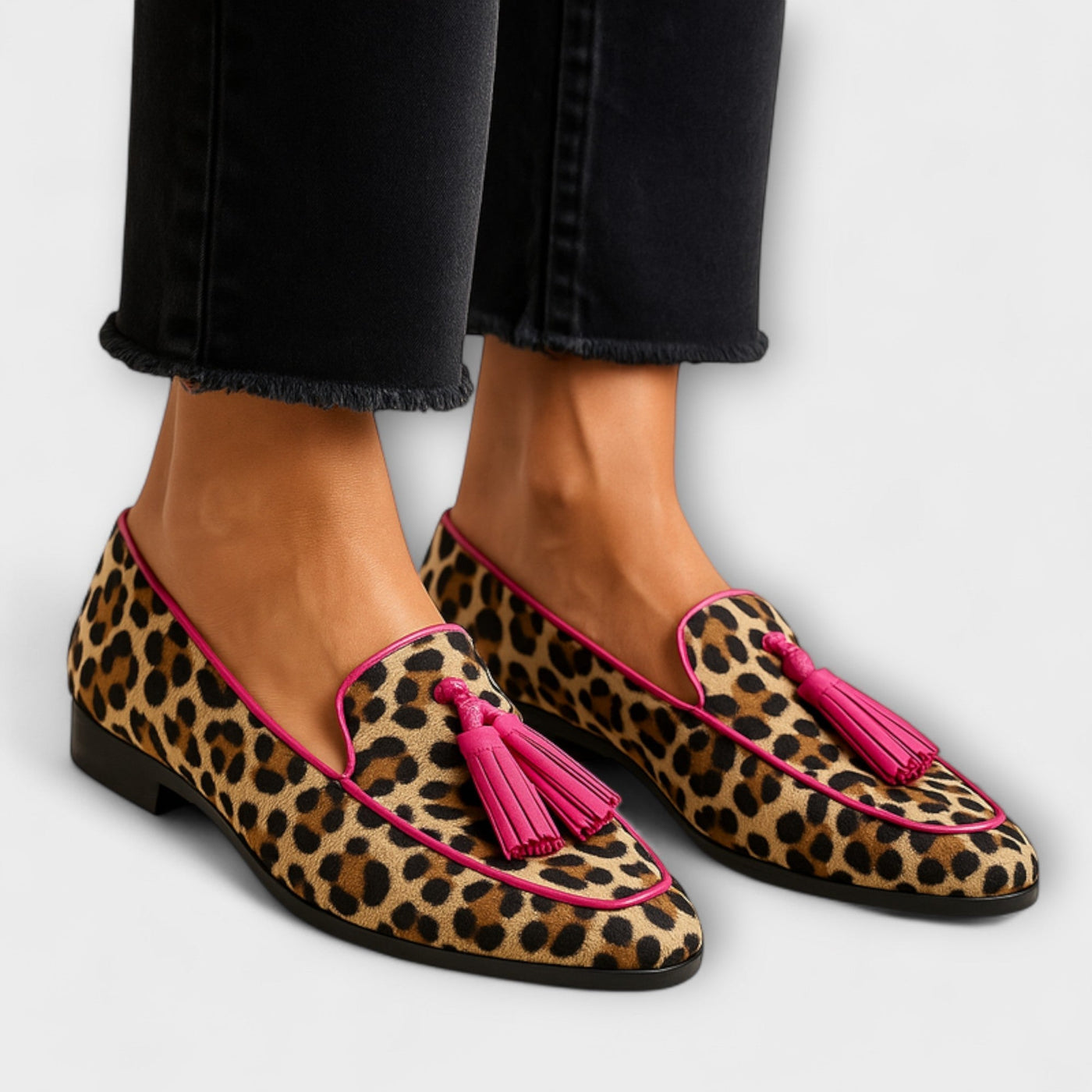 Loafer w panterkę z frędzlami