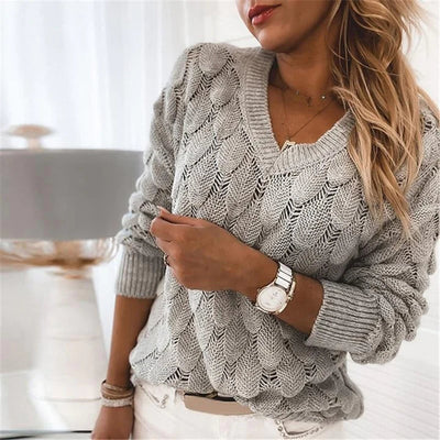Sweter Damski – Dzianinowy z Dekoltem V