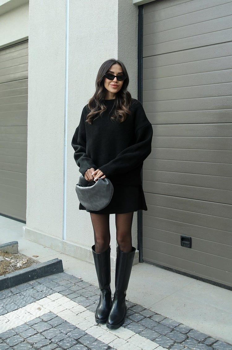 Komplet Damski – Elegancki Sweter i Spódnica w Dzianinowym Stylu