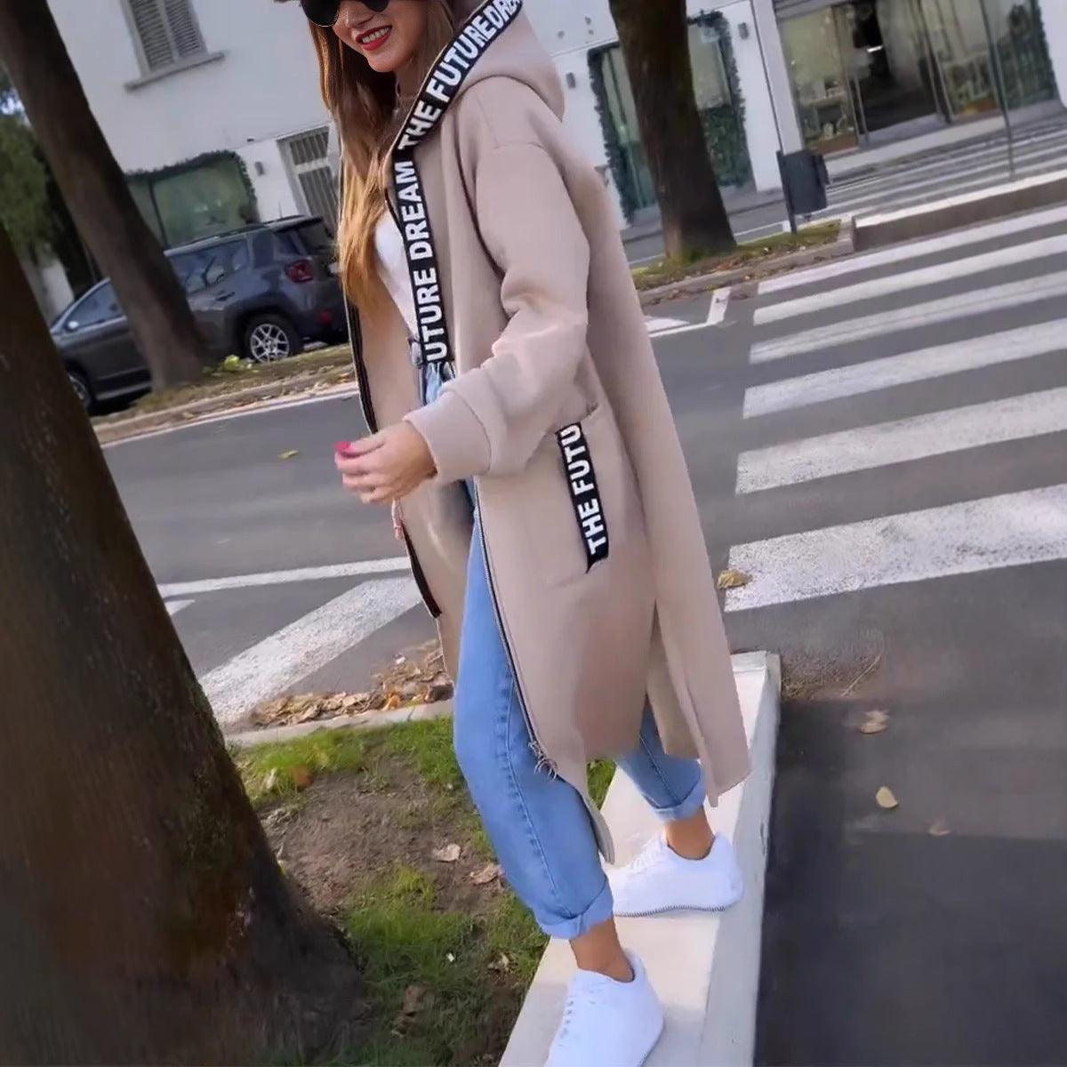 Damski Płaszcz z Kapturem – Ciepły, Stylowy i Casual Chic